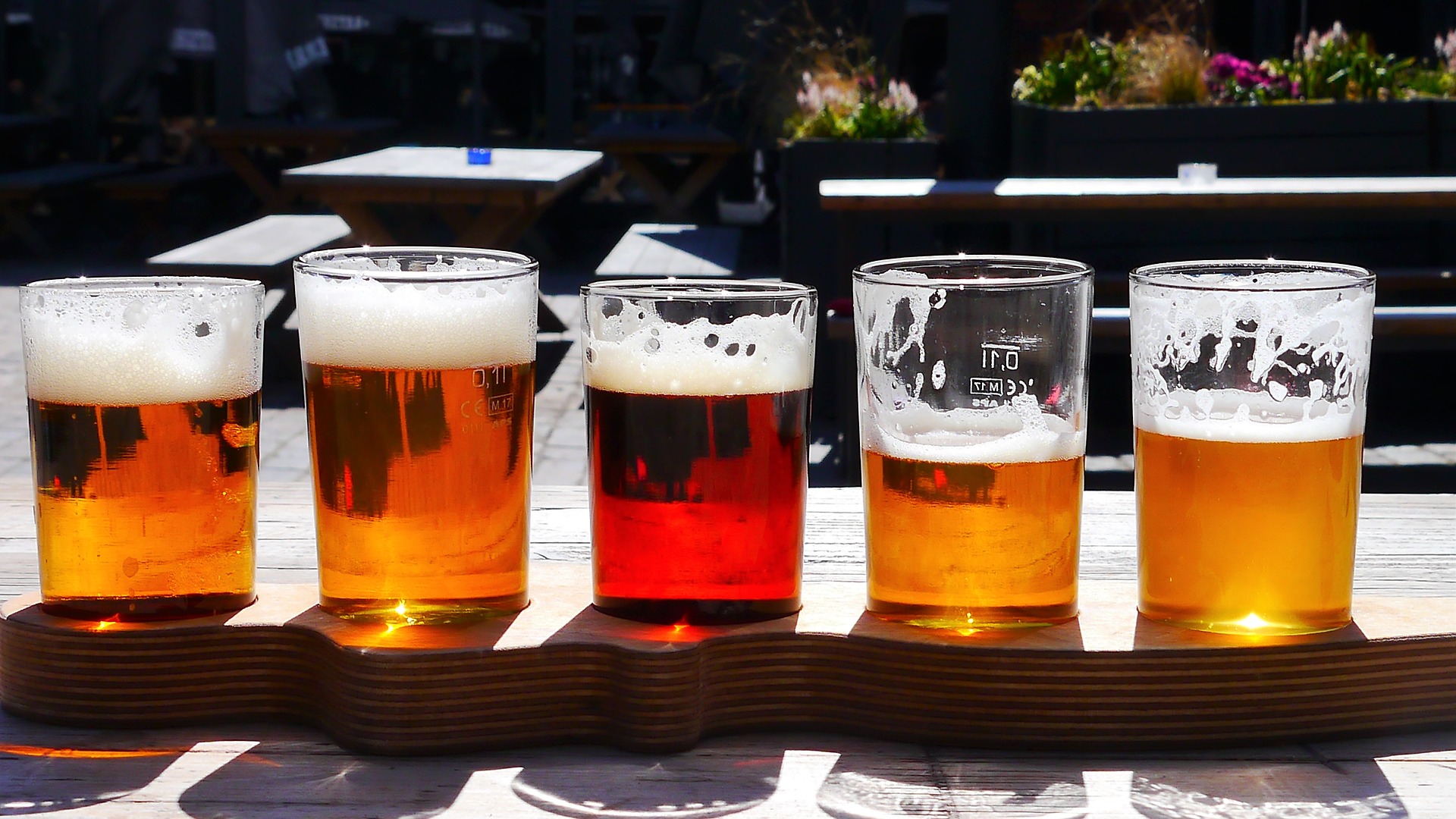 Image for unsobered listicle on healthy drinking