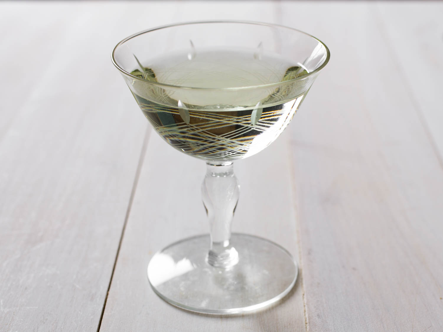 Image for unsobered listicle on dry vermouth cocktails